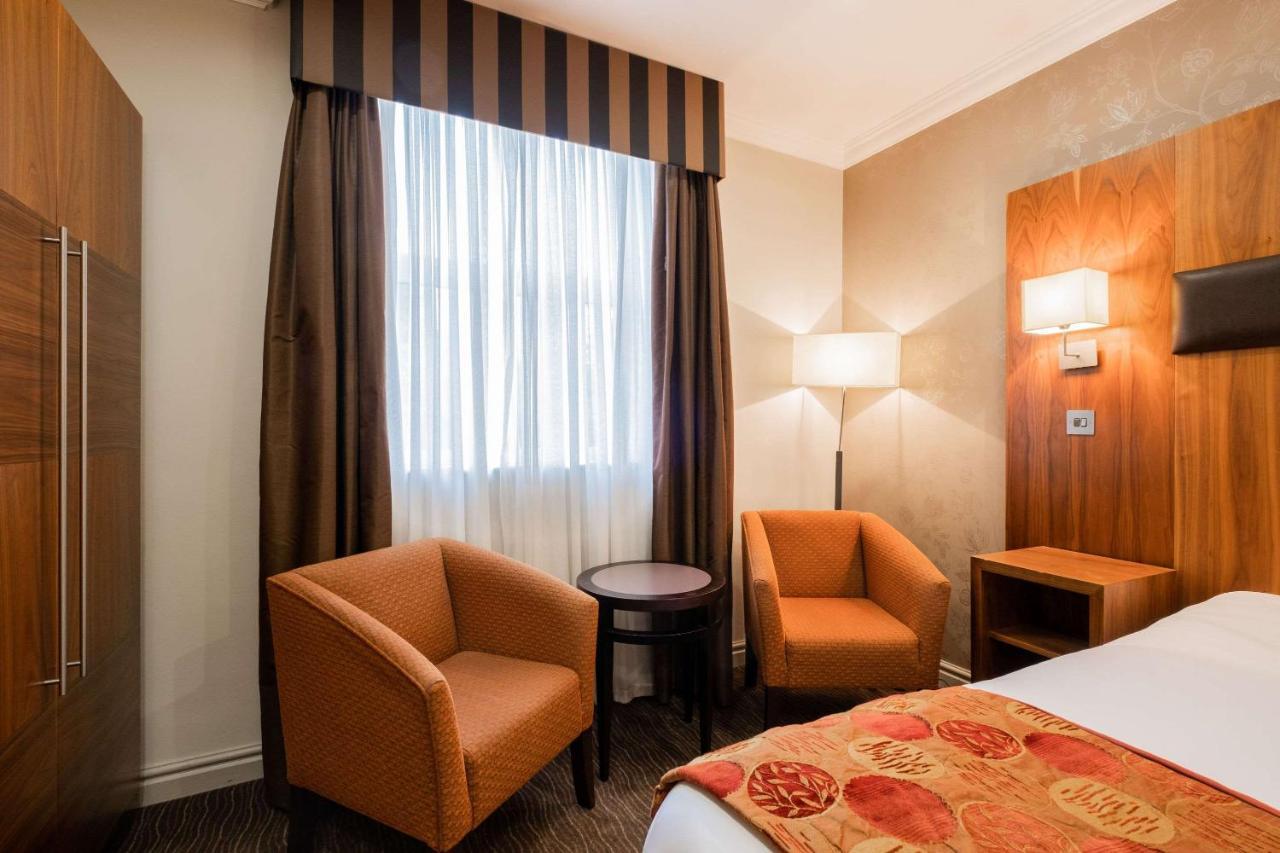 Ramada By Wyndham Cheltenham Golden Valley 외부 사진