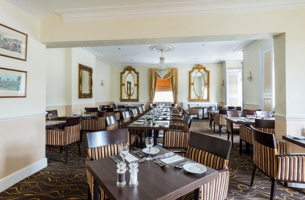 Ramada By Wyndham Cheltenham Golden Valley 외부 사진
