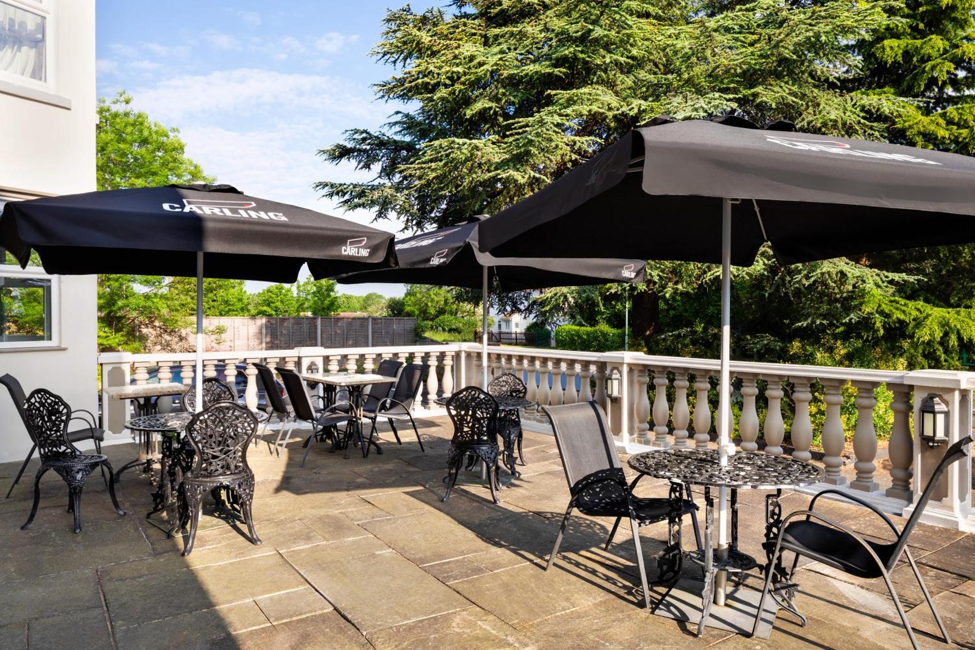 Ramada By Wyndham Cheltenham Golden Valley 외부 사진
